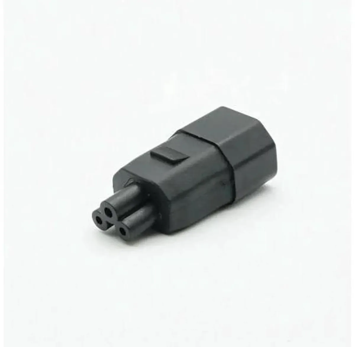 SMUGDESK SMUGDESK IEC 320 C14 Male to C5 Female Power Adapter — product photo