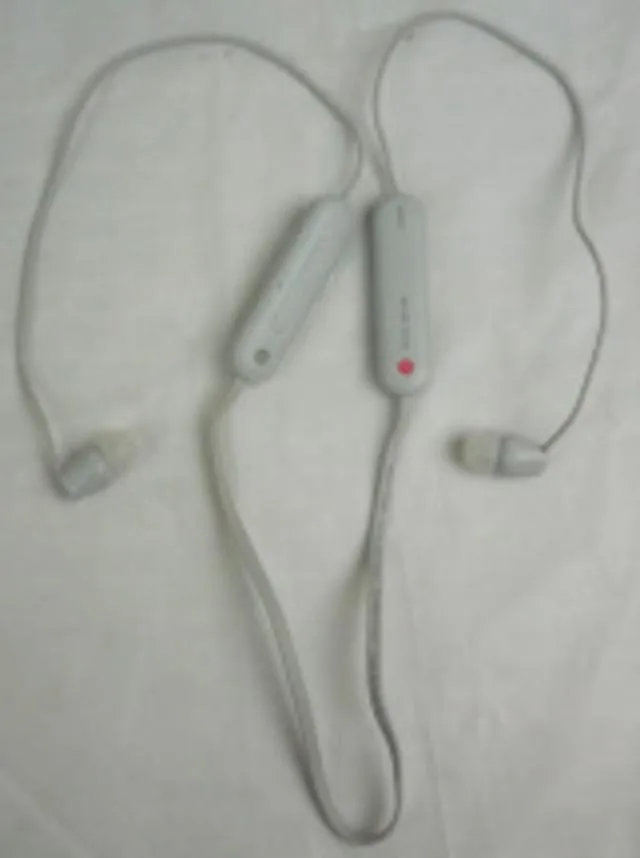 Sony Sony WI-C100/W Wireless In-Ear Headset White — product photo