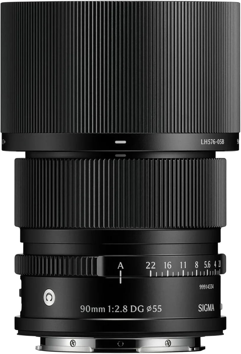 SIGMA SIGMA 90mm f/2.8 DG Contemporary L-Mount camera lens, Black — product photo
