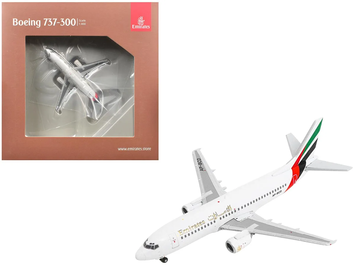 GeminiJets GeminiJets Boeing 737-300 Emirates Airlines AP-BCD 1/400 Diecast Hobby Collectible — product photo