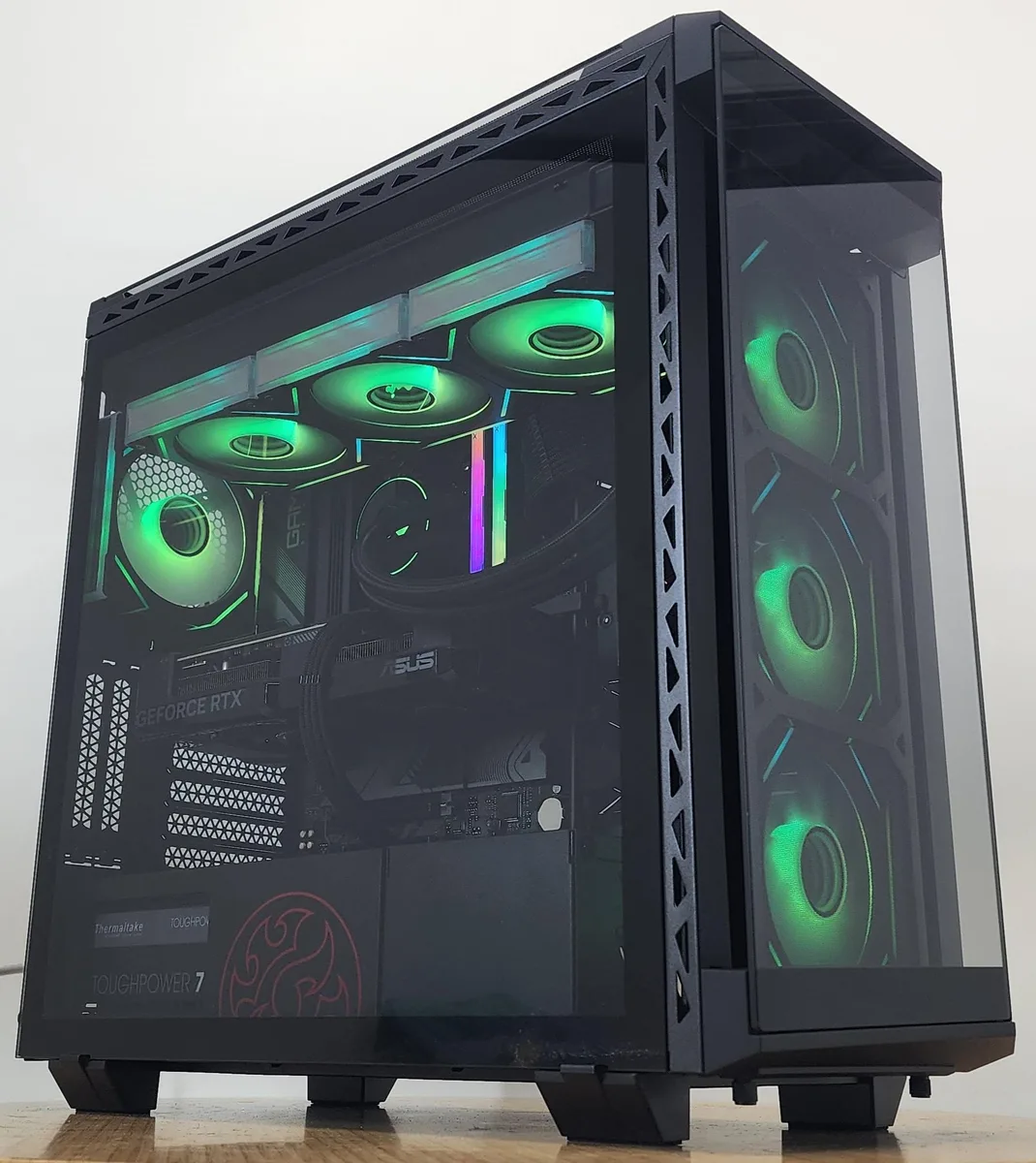 Custom Custom Gaming PC Ryzen 5 9600X 32GB DDR5 1TB NVME RTX 4070 12GB BATTLECRUISER — product photo
