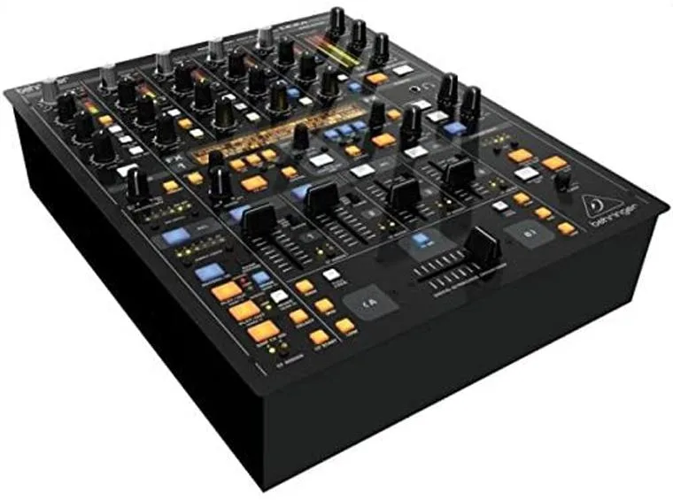 Behringer Behringer DDM4000 5-channel DJ Mixer — product photo