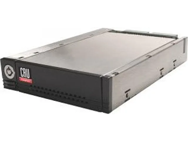 CRU CRU 8510-6402-9500 dual 2.5" SATA/SAS drive enclosure — product photo