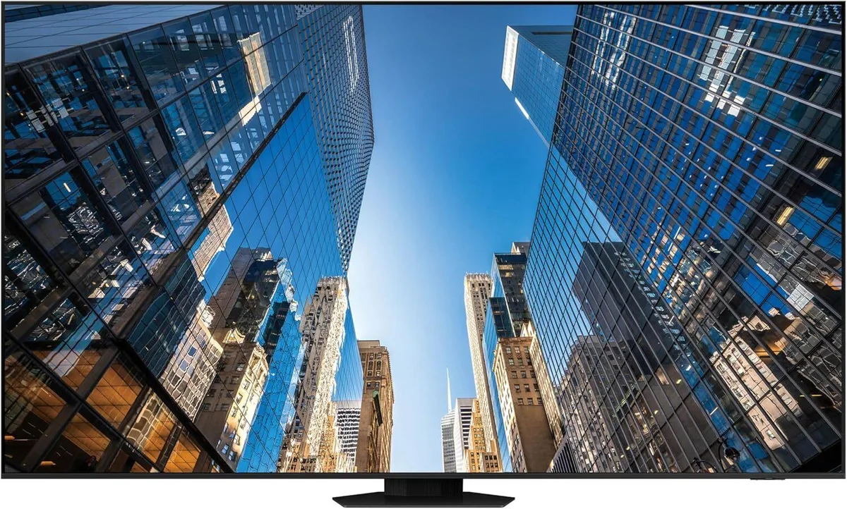 SAMSUNG SAMSUNG QE98C LH98QECEDGCXGO 98" 4K UHD commercial display Titan Black 3840 x 2160 450nit 5000:1 16/7 Tizen OS — product photo