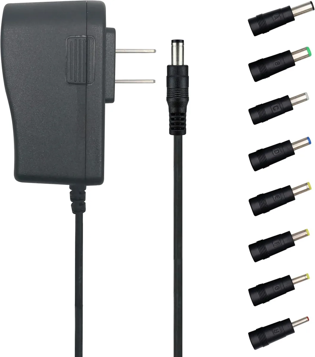 VOVOV VOVOV 5V 1A AC adapter 5.5×2.5/2.1mm 8 tips 3.3ft — product photo