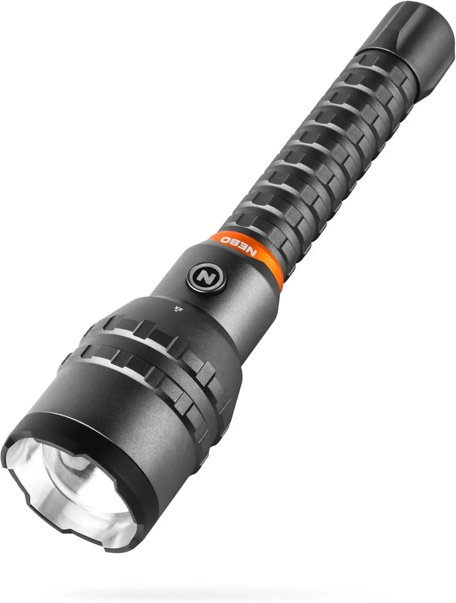 Cylindrical aluminium flashlight with magnetic mode dial and USB port
