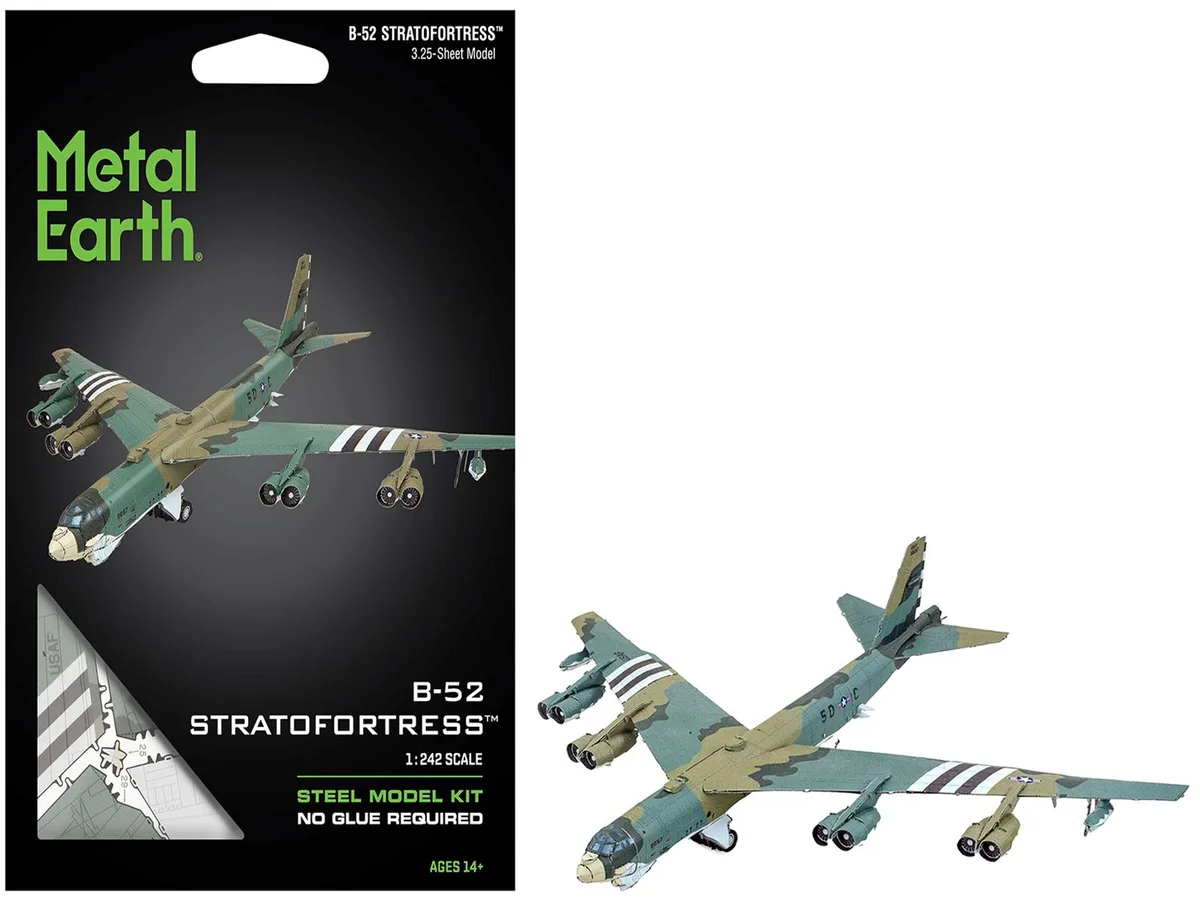Metal Earth Metal Earth Boeing B-52 Stratofortress "US Air Force" Challenging Steel Model Kit — product photo