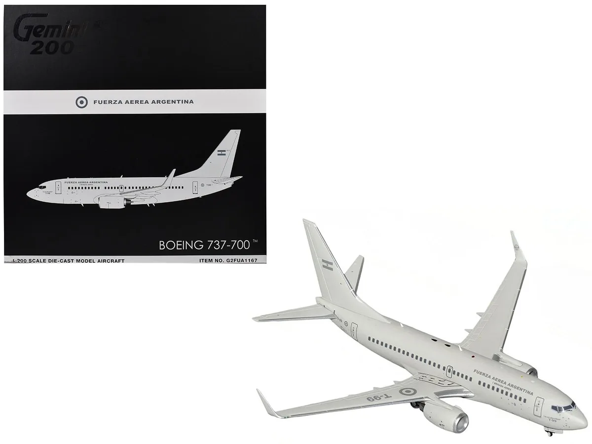 GeminiJets GeminiJets Boeing 737-700 Fuerza Aerea Argentina T-99 1/200 hobby collectible — product photo