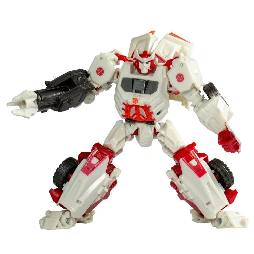 Hasbro Transformers Studio Series Voyager Ratchet 6.5 inch robot figure with blaster and axe