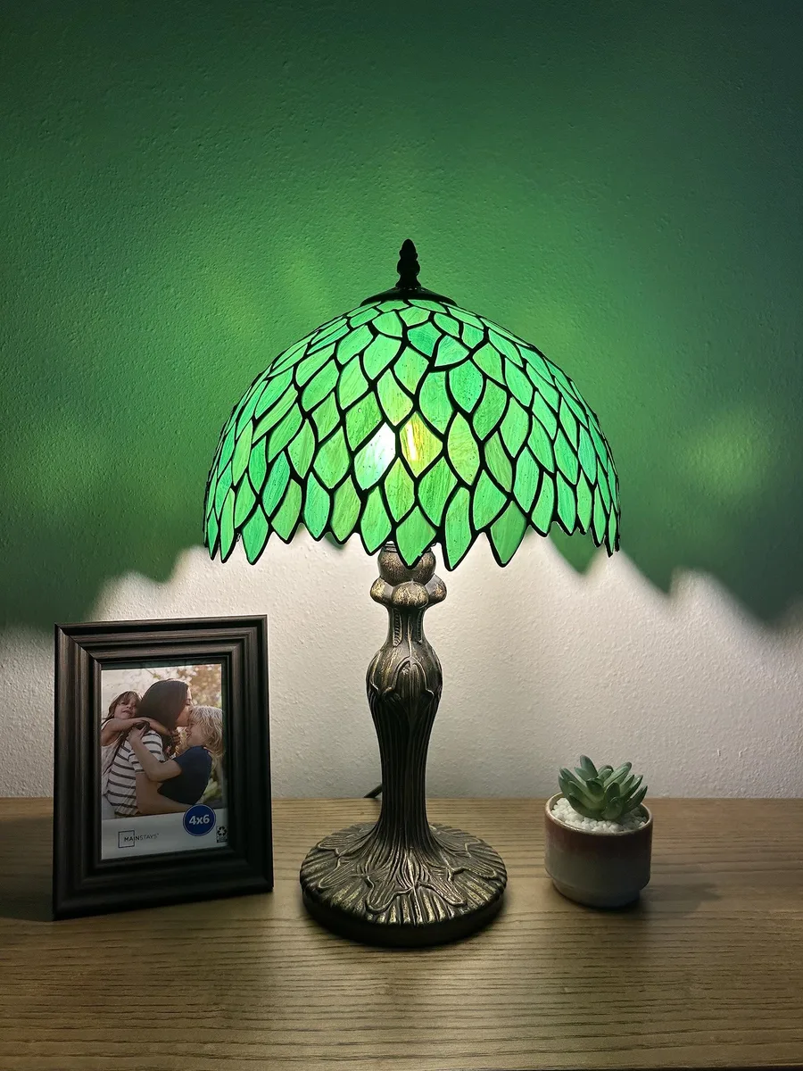 XIN CHENG TIFFANY LIGHTING XIN CHENG TIFFANY LIGHTING Tiffany Table Lamp Green Stained Glass 12"W 19"H — product photo