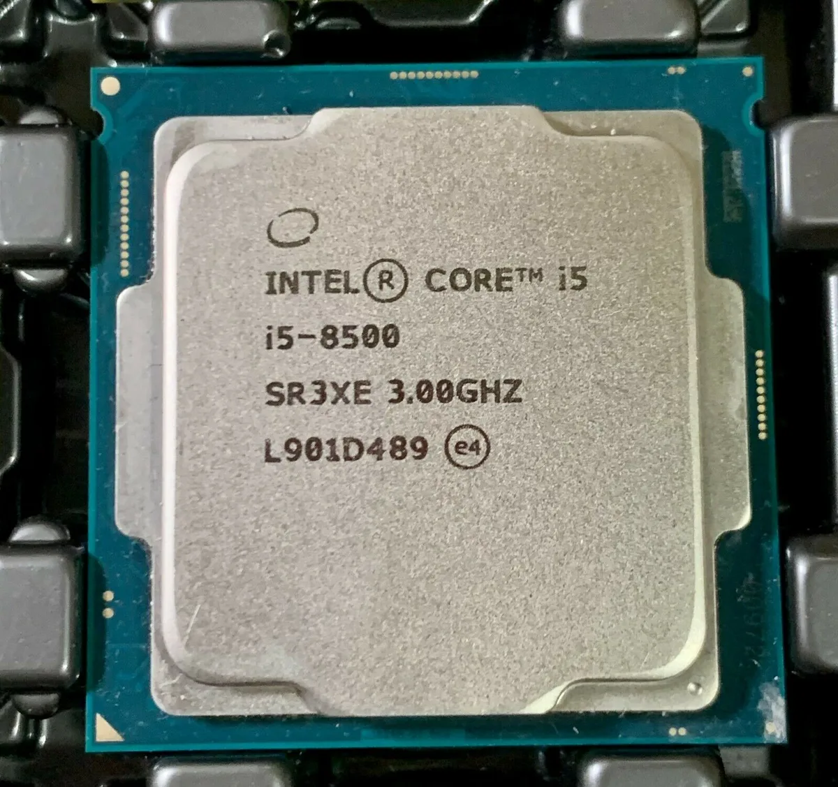 Intel Core i5-8500 desktop processor in retail box