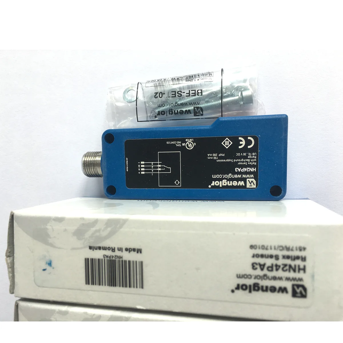 Wenglor Wenglor HN24PA3 PNP reflex sensor 10...30 V DC IP67 M12 4-pin 50...150 mm range — product photo