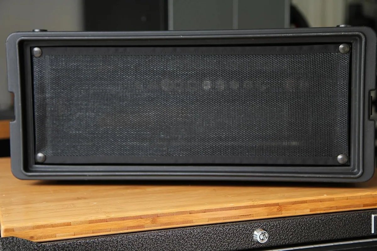 TAURKENAM TAURKENAM 5U Snap-On Vented Rack Panel 19" 8.75 — product photo