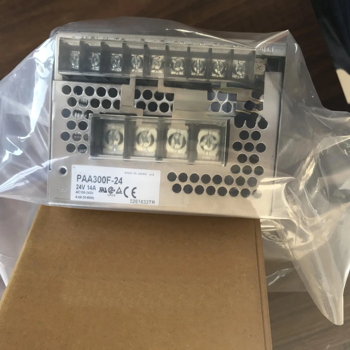 Supersuperuncle Supersuperuncle PAA300F-24 24V 300W server power supply — product photo
