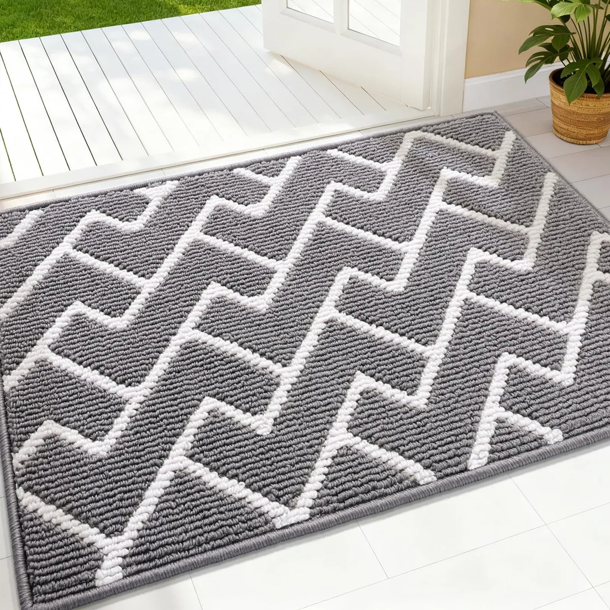 Grey geometric door mat, low-profile rubber backing, 32x20 inches
