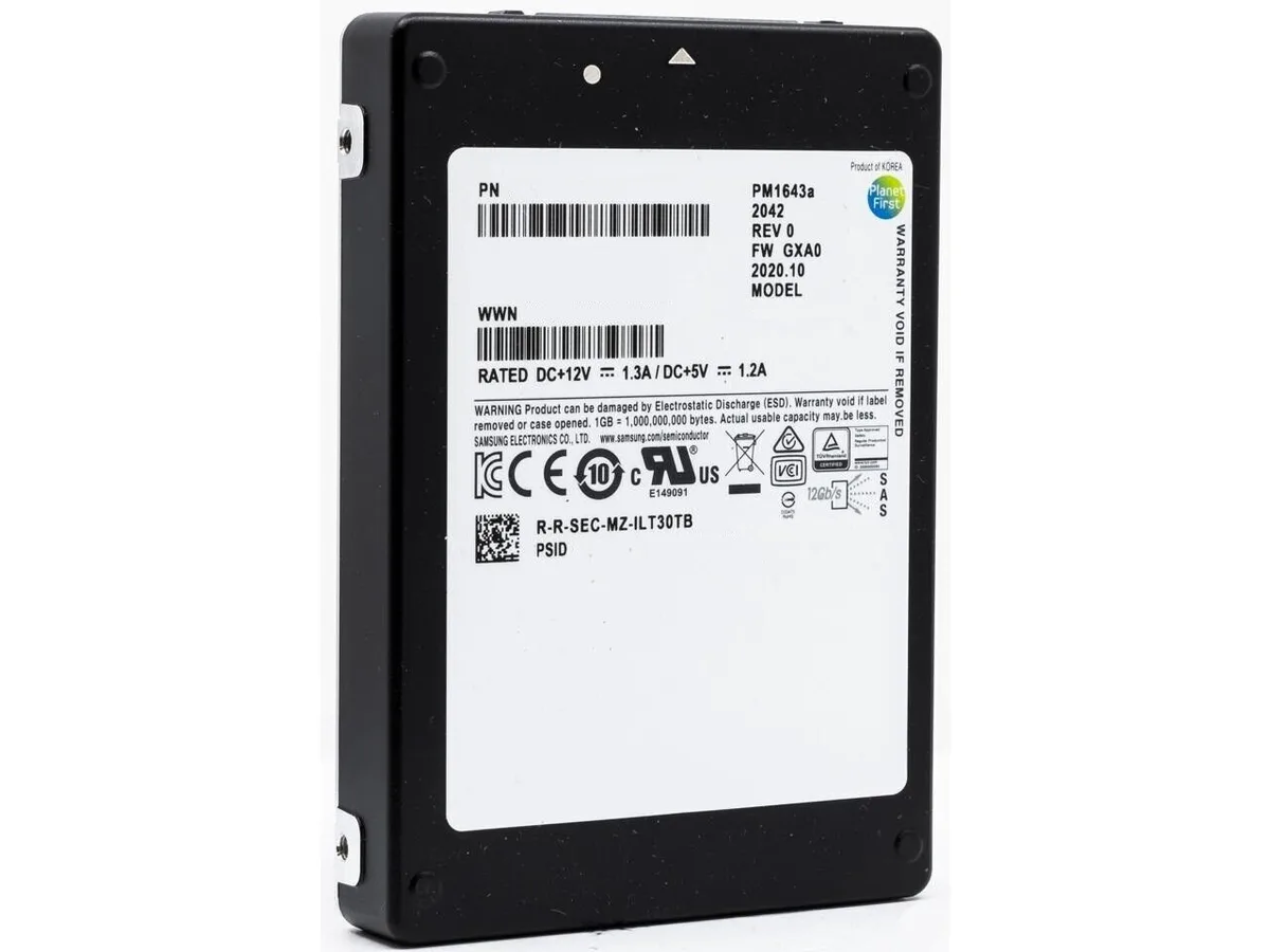 SAMSUNG SAMSUNG PM1643a 960GB SAS 12Gb/s 2.5" internal SSD — product photo