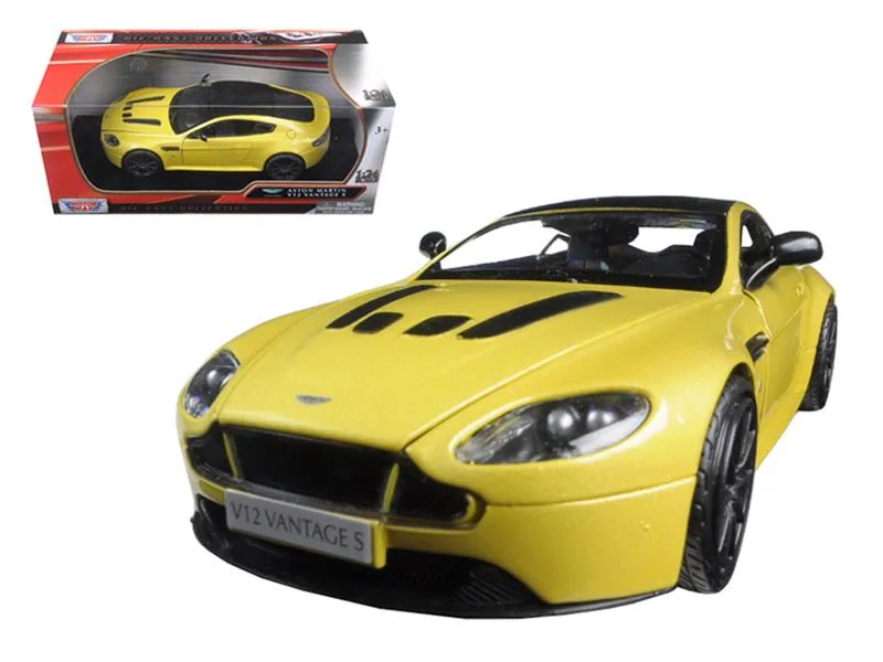 MOTORMAX MOTORMAX Aston Martin Vantage S V12 Yellow 1/24 Diecast Vehicle — product photo