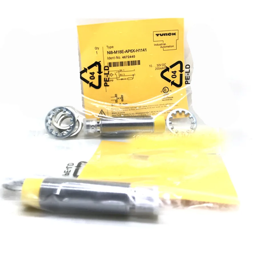 Turck Turck Ni8-M18E-AP6X-H1141 4611233 Inductive Sensor PNP M18 — product photo