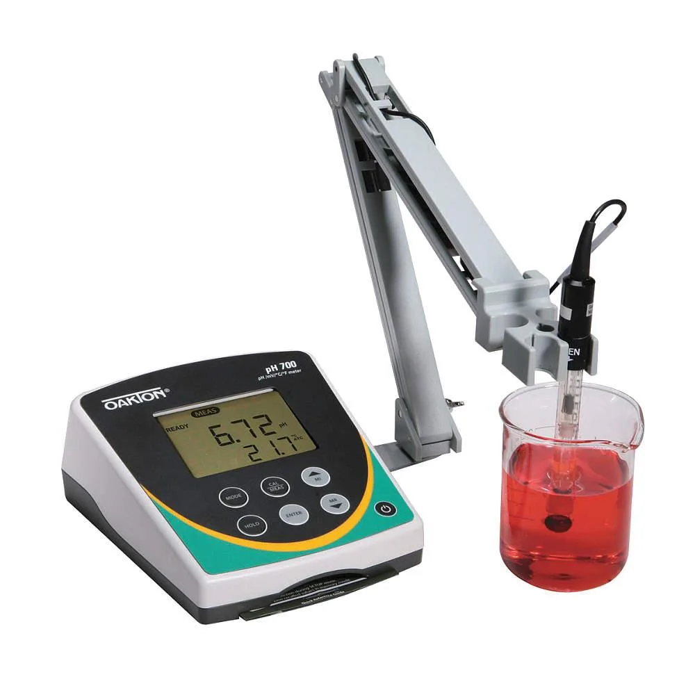 Oakton Instruments Oakton Instruments pH 700 Meter with Electrode ATC Probe Stand — product photo