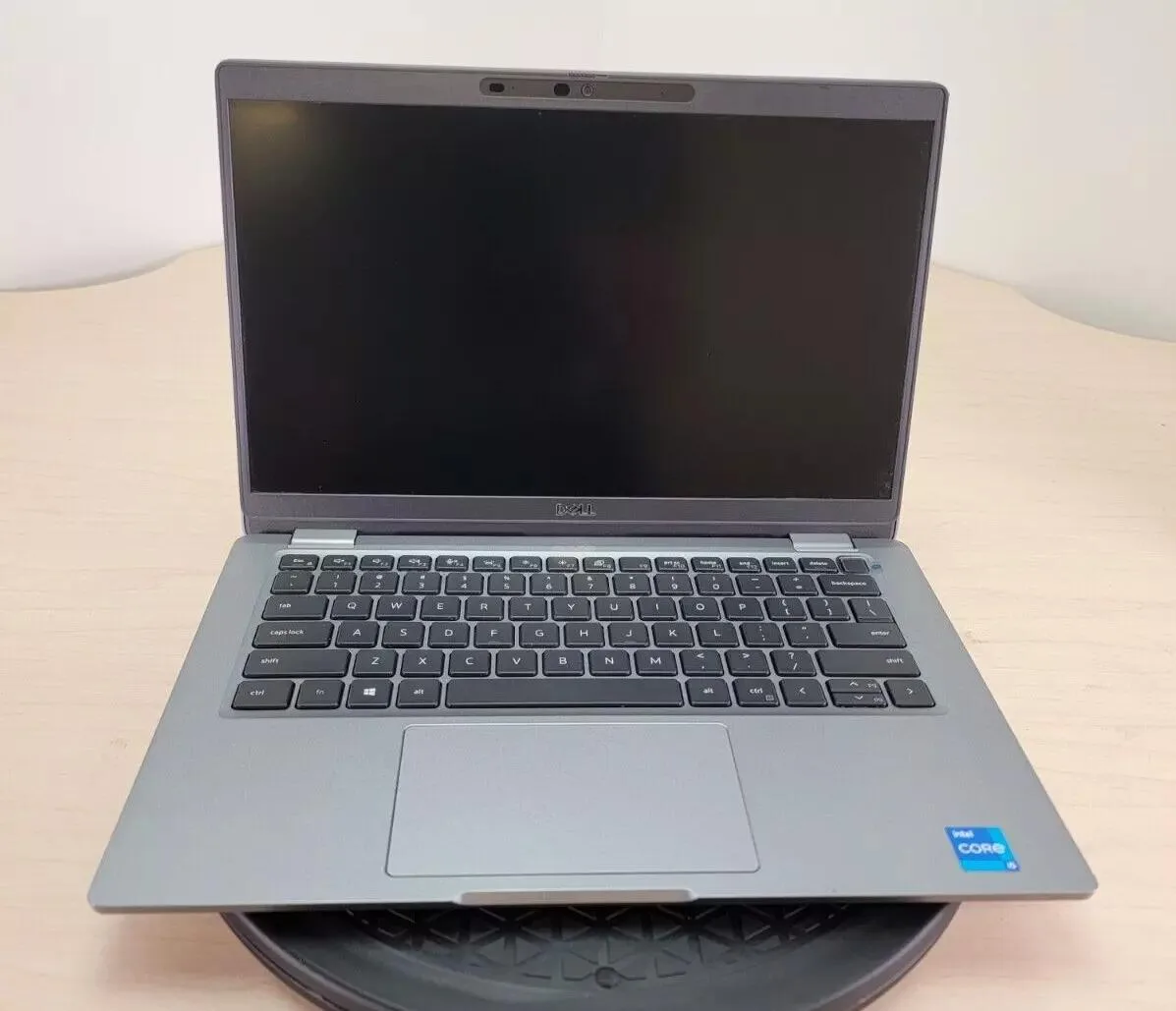 DELL DELL Latitude 5320 Touchscreen business laptop i5-1145G7 8GB 256GB 13.3" 1920x1080 Win 10 Pro — product photo
