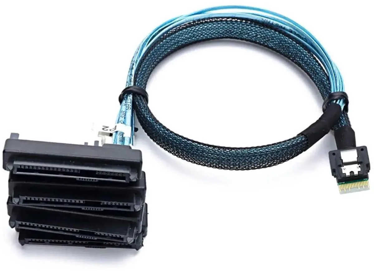 SMUGDESK SMUGDESK PCIe Slimline SAS 4.0 38Pin SFF8654 4i to SFF8482 2in1 Cable with SATA Power 1m — product photo