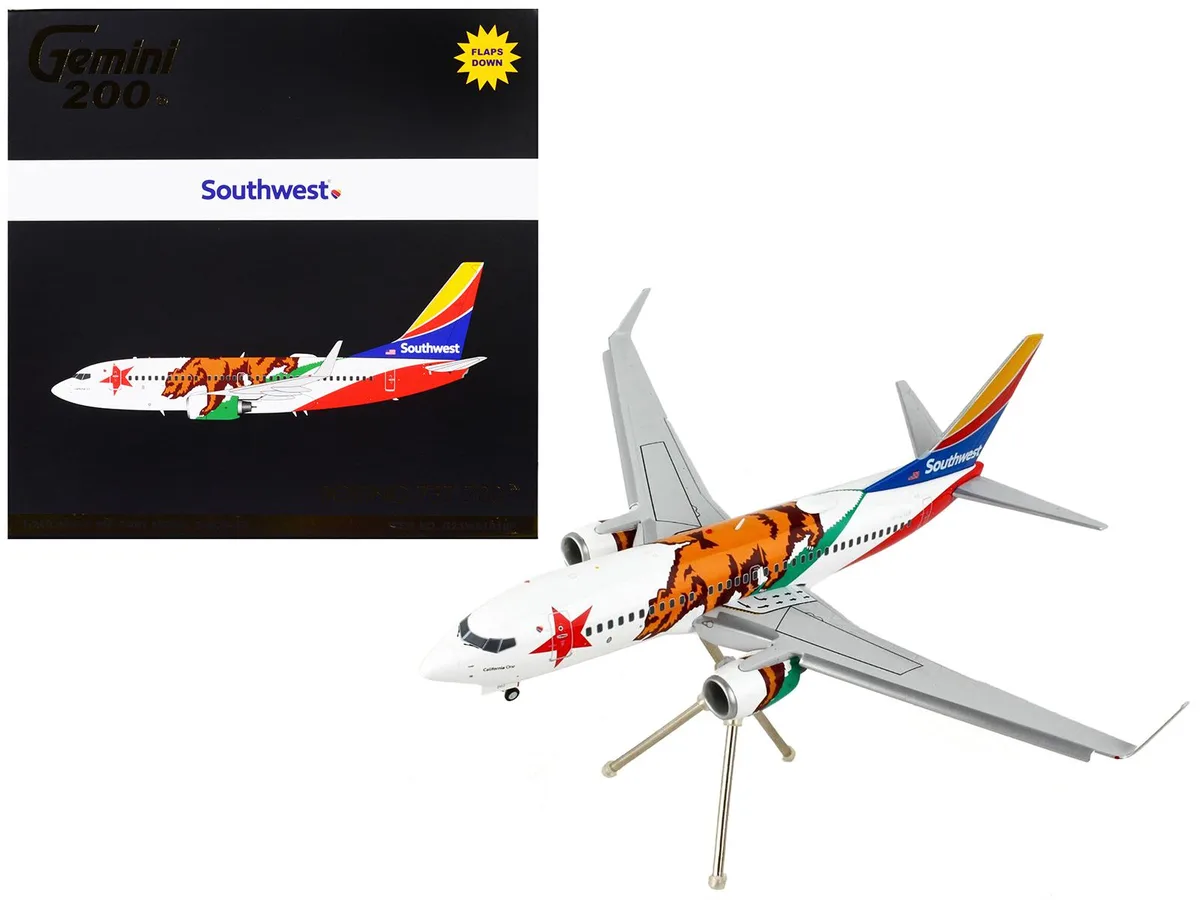 GeminiJets GeminiJets Boeing 737-700 1/200 California Flag Livery hobby collectible — product photo