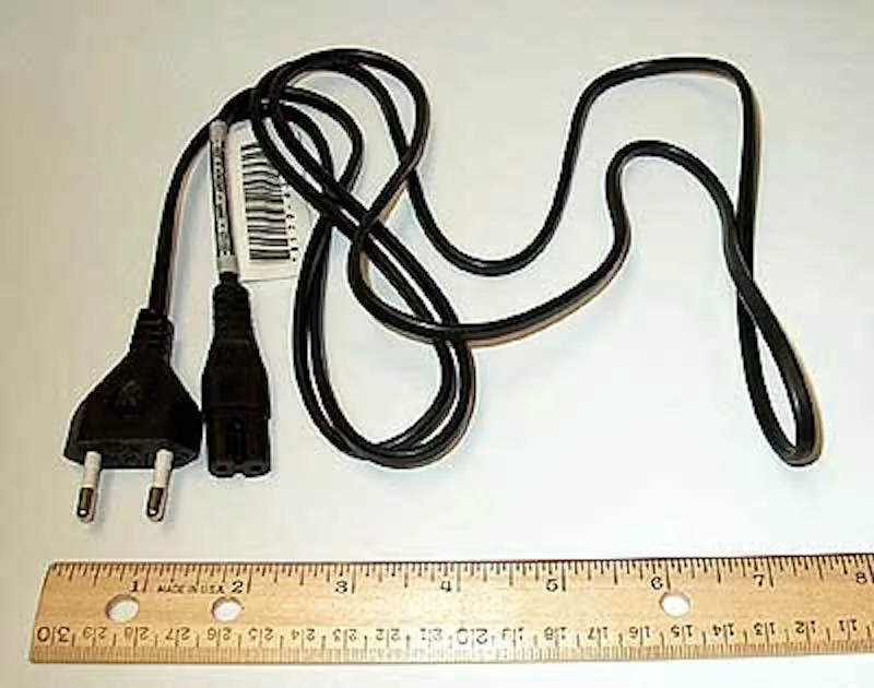 HP HP Standard Power Cord IEC 60320 C7 6 ft 250 V 2.50 A Black — product photo