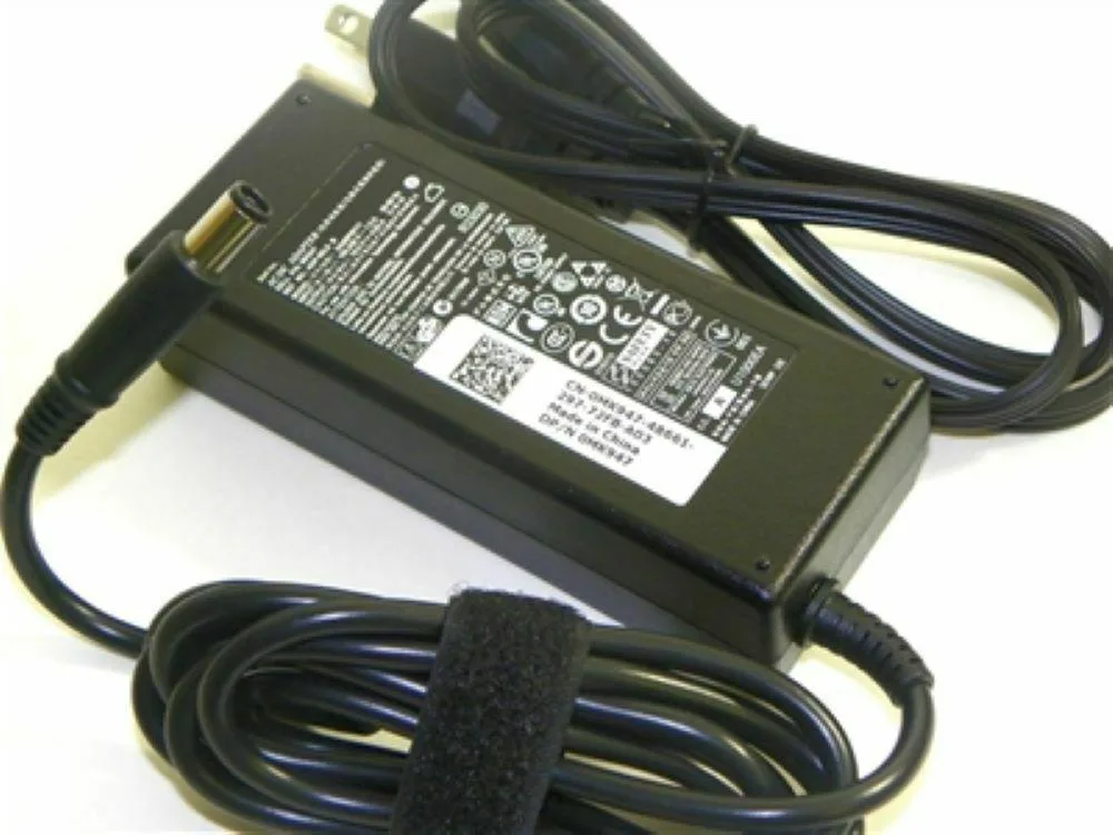 DELL DELL DA90PM111 90W AC Adapter 7.4mm x 5.0mm Tip — product photo