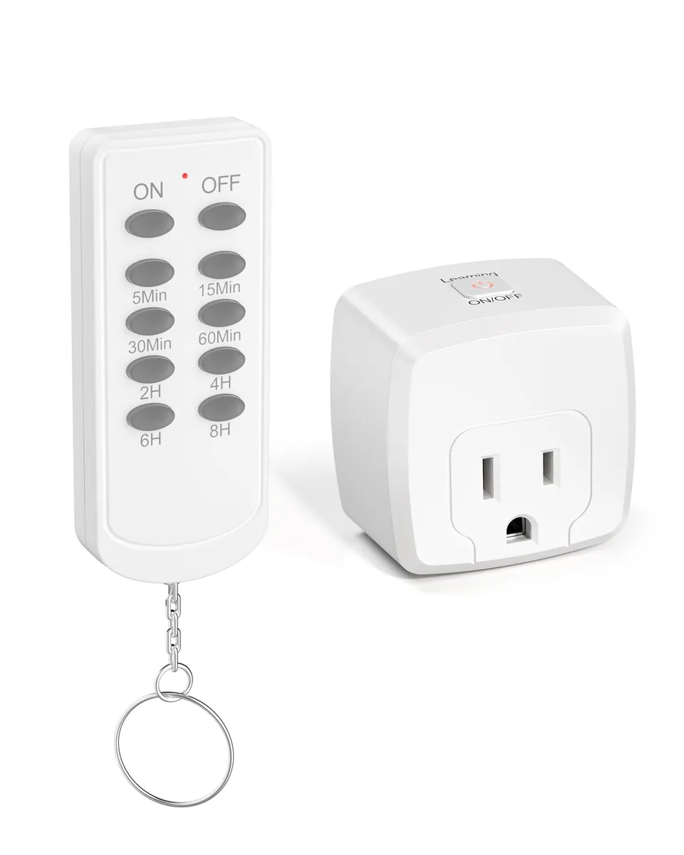 White compact timer outlet with RF remote, 4.8 by 7.8 by 10.3 cm