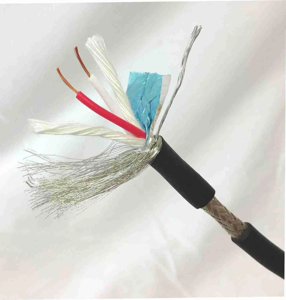 North American Herb & Spice North American Herb & Spice 3 Conductor DMX Cable 328 foot roll — product photo