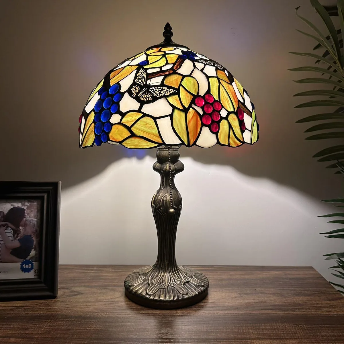 XIN CHENG TIFFANY LIGHTING XIN CHENG TIFFANY LIGHTING Tiffany Style Table Lamp Butterfly Grapes Green Leaves 12"W 19"H — product photo