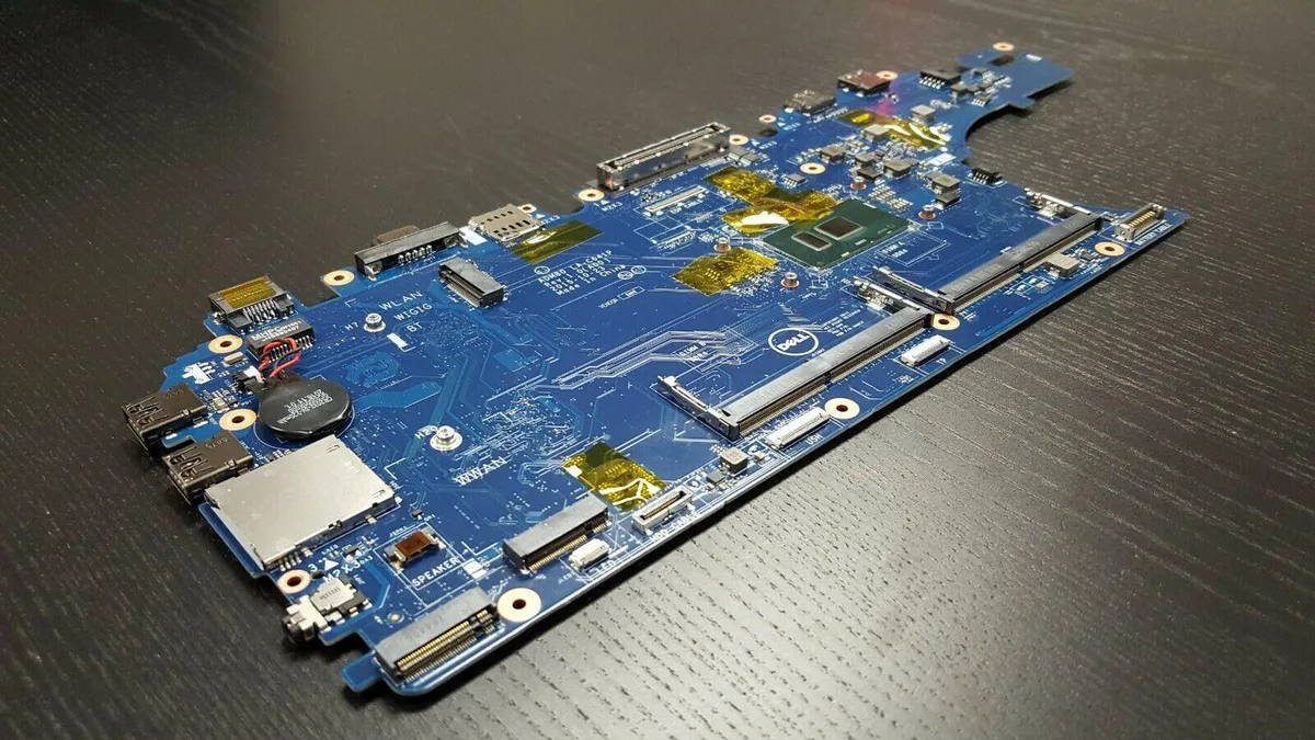 DELL DELL Latitude E5570 Motherboard i5-6300U 2.4GHz 3MCRF — product photo