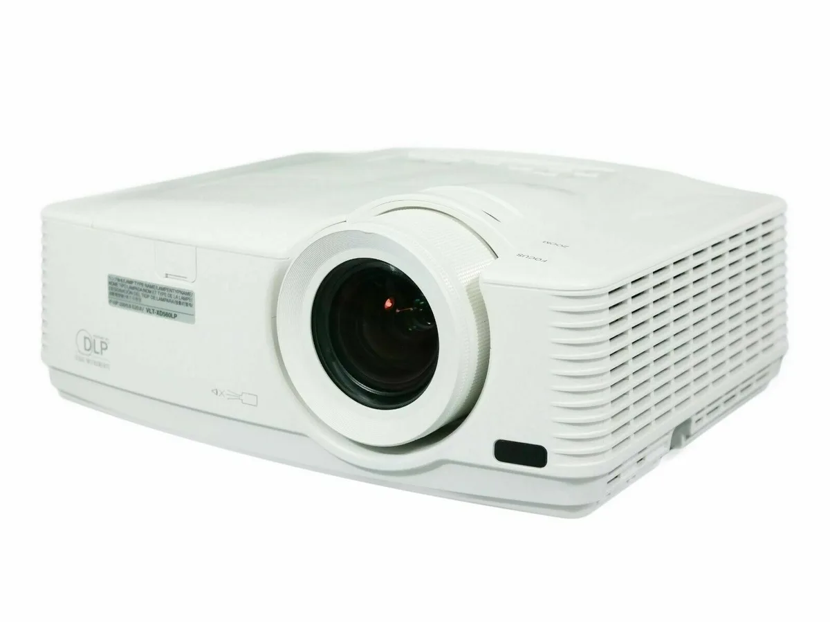 Mitsubishi Mitsubishi WD570U business projector 3500 lumens 1280x800 DLP — product photo