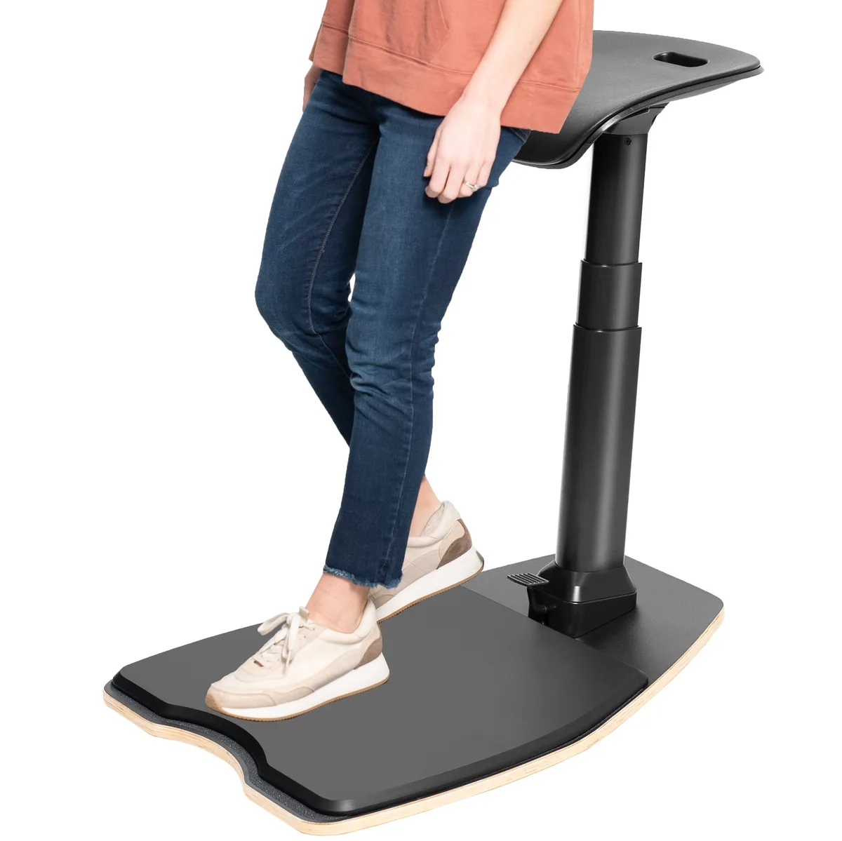 VIVO VIVO Ergonomic Leaning Chair with Anti-Fatigue Mat, Black — product photo