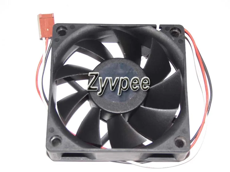 Zyvpee Zyvpee DS07020B12U FAR 70mm 7020 12V 3-pin case fan — product photo