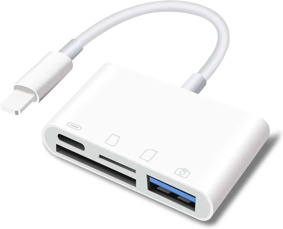 BONAEVER BONAEVER 4-in-1 USB 3.0 SD/TF Card Reader with Charging Port — product photo