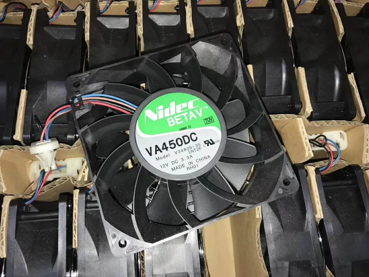 Zyvpee Zyvpee V34809-35 INT2F 12V 3.3A 80x25mm 4-pin case fan — product photo