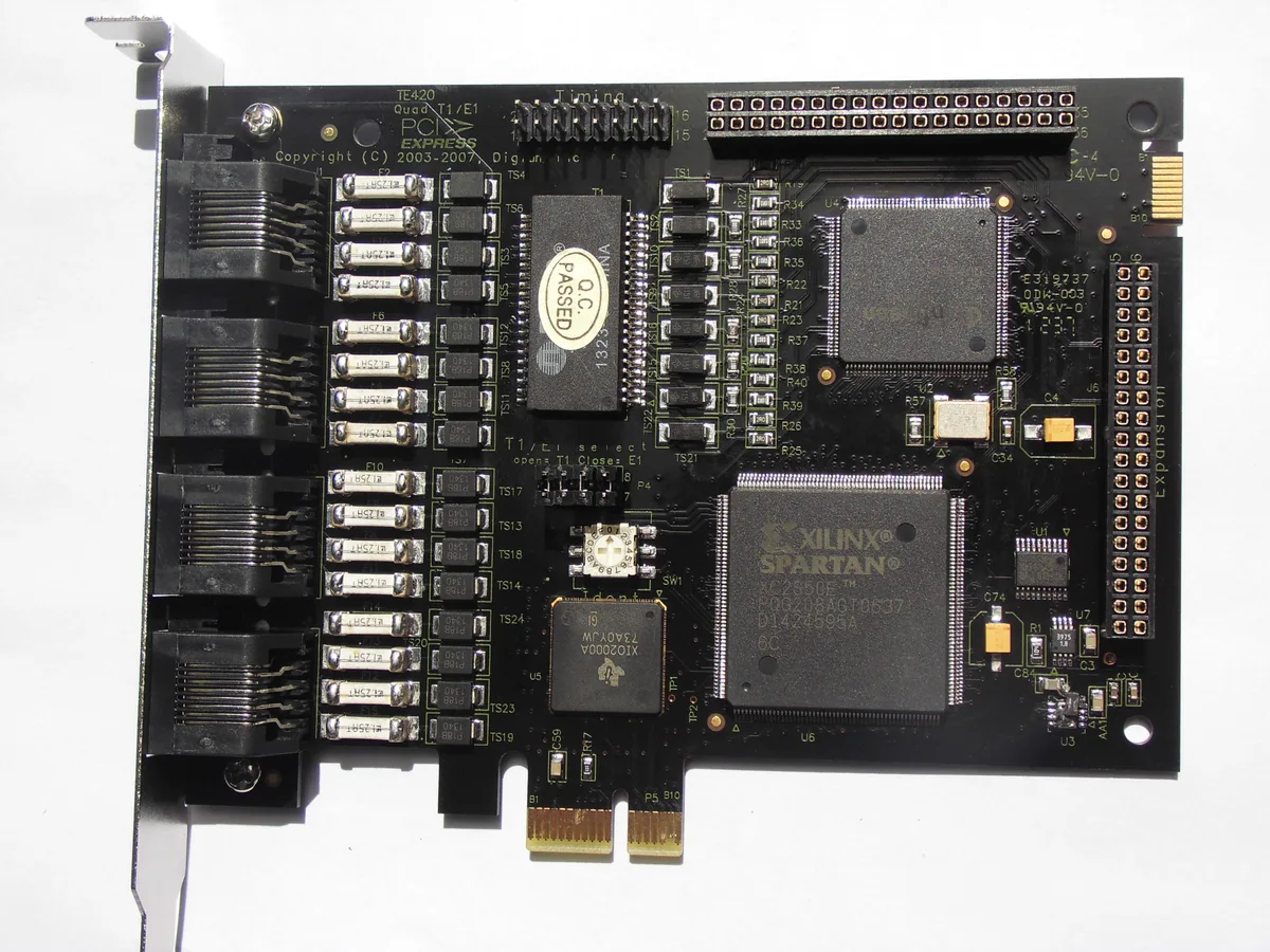 SunnyStar Co., Ltd SunnyStar Co., Ltd TE220 2-Port E1/T1/J1 PCIe VoIP Card — product photo