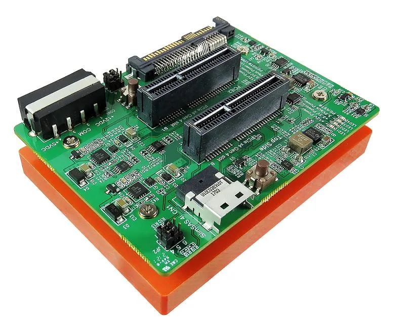 Innocard Innocard SlimSAS 4i U.2 PCIe x4 Gender Changer Gen4 — product photo