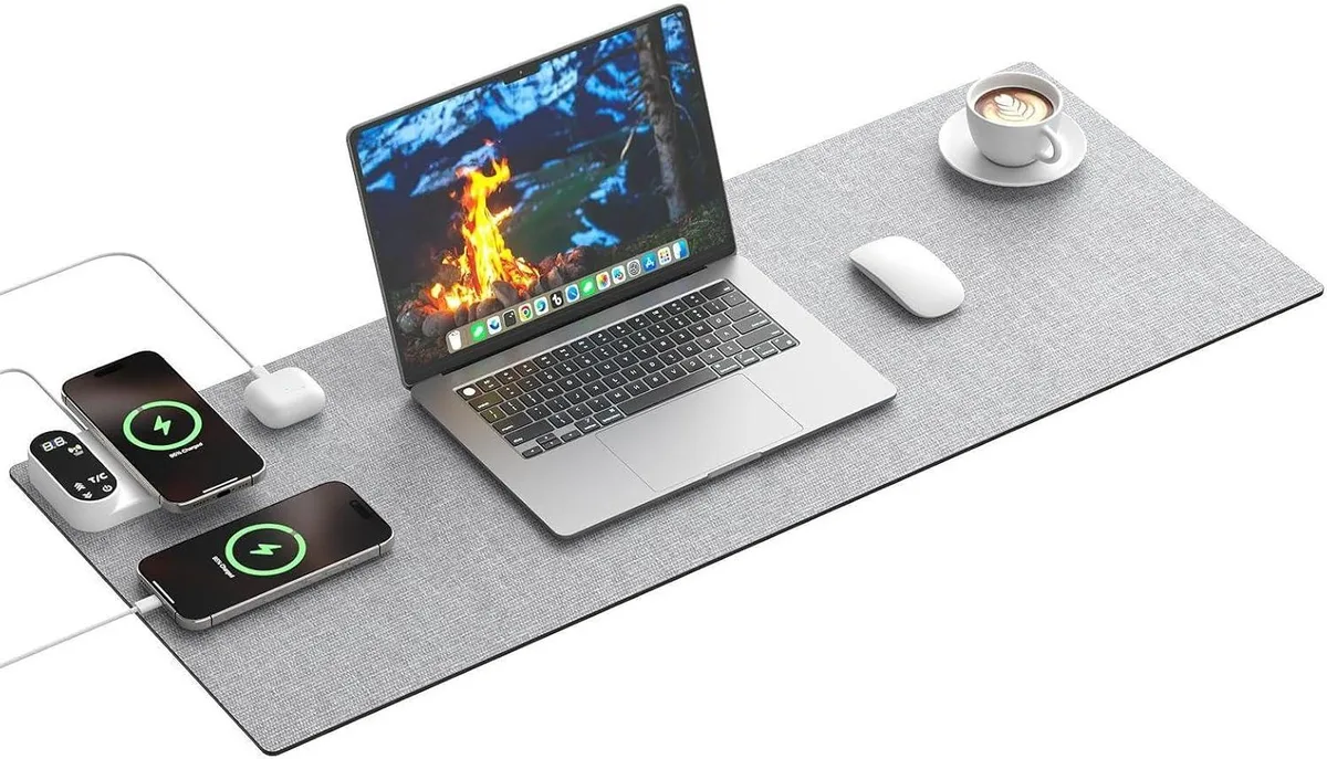 Brainwavz Brainwavz Heated Mouse Pad 31.5 x 13 3-in-1 Charging 15W Wireless Type-C USB-A 26H Auto-Stop — product photo