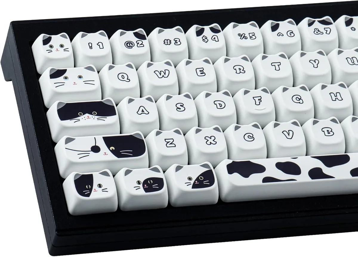 BFKK BFKK 135-Key PBT Cat Keycap Set Mao Profile Black White — product photo