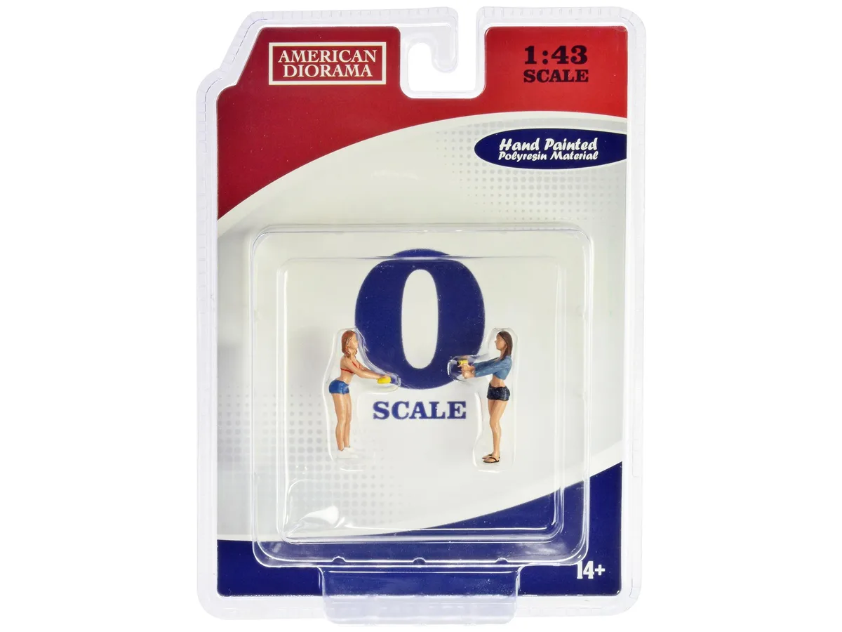American Diorama American Diorama "Car Wash Girls" Set 2 Jessica &amp; Jennifer 1/43 Scale Figure Pair — product photo
