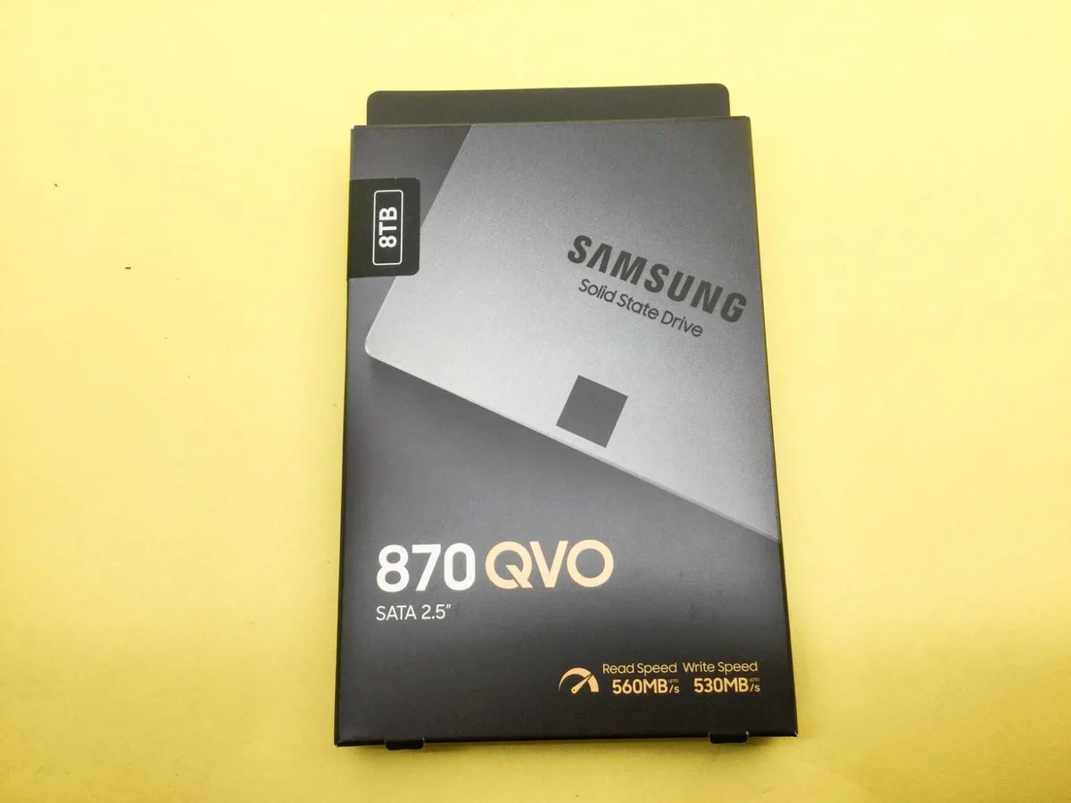 SAMSUNG SAMSUNG 870 QVO 8 TB SATA 2.5" internal SSD MZ-77Q8T0 — product photo
