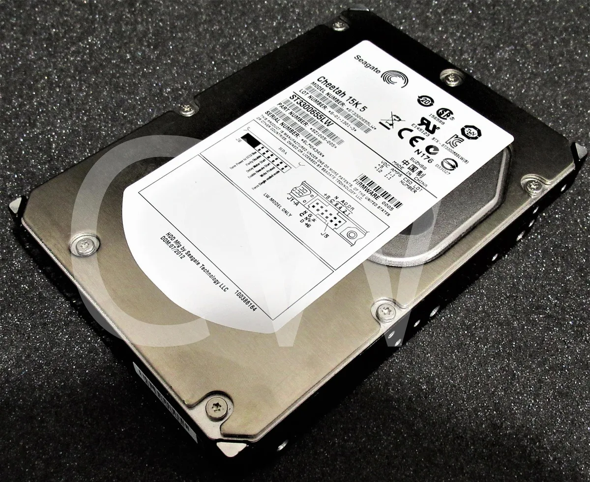 Seagate Seagate Cheetah 15K.5 ST3300655LW 300GB 15000RPM U320 SCSI 68-Pin 16MB 3.5" internal hard drive — product photo