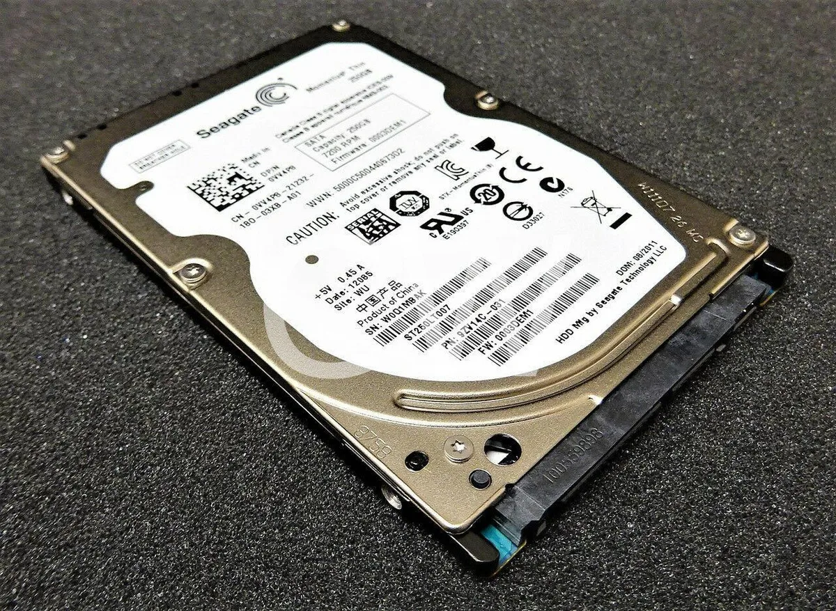 Seagate Seagate Momentus Thin ST250LT007 250GB 7200RPM 2.5" SATA internal hard drive — product photo