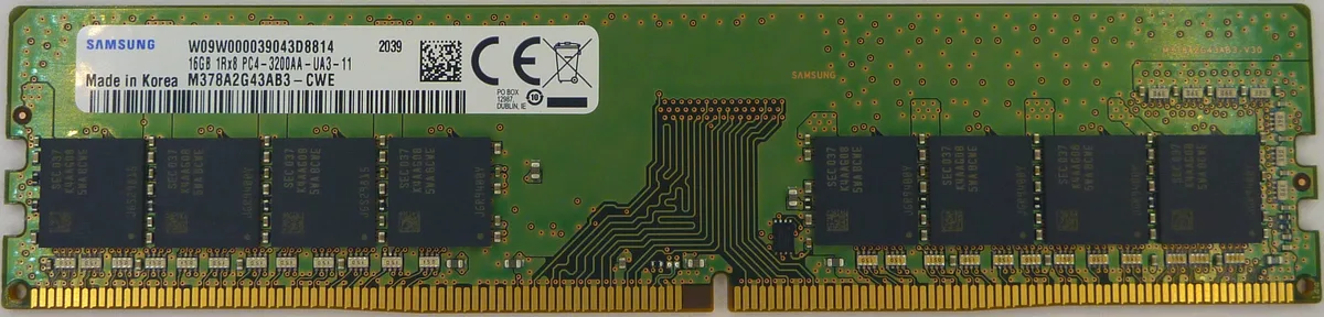 SAMSUNG SAMSUNG M378A2G43AB3-CWE 16GB DDR4 3200 desktop RAM — product photo