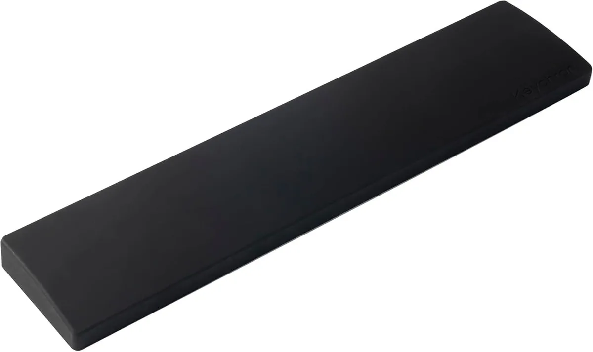Emerson Emerson Ergonomic Silicone Wrist Rest 16.06 Honeycomb Non-Slip Palm Rest 96% Full-Sized Keyboards — product photo