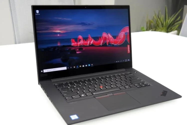 Lenovo Lenovo ThinkPad X1 Carbon Gen 6 Core i5-8350U 1.70GHz 16GB RAM 256GB SATA 14" laptop — product photo