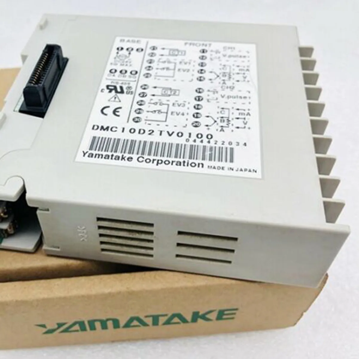 YAMATAKE YAMATAKE Azbil DMC10D2TV0100 Multichannel Regulator — product photo