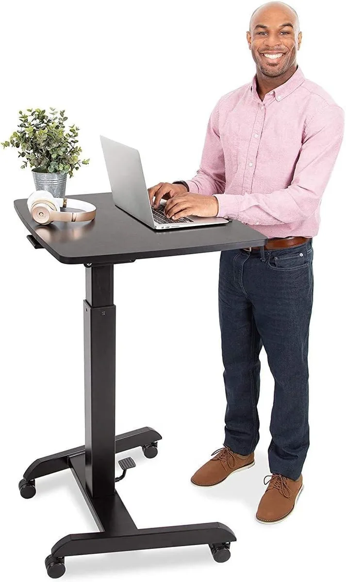 WUQ WUQ Mobile Podium Desk 23 x 19.5 in 44 in Height 30° Tilt Black — product photo